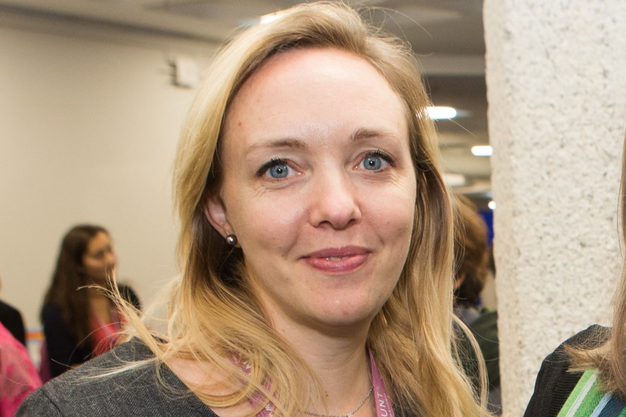 Claire de Labrusse, nouvelle doyenne de la filière sage-femme de HESAV Claire de Labrusse, nouvelle doyenne de la filière sage-femme de HESAV