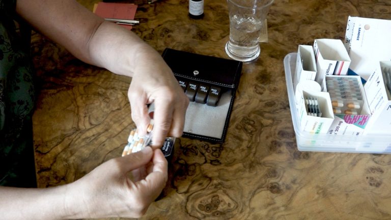 prise de médicaments en polymédication
